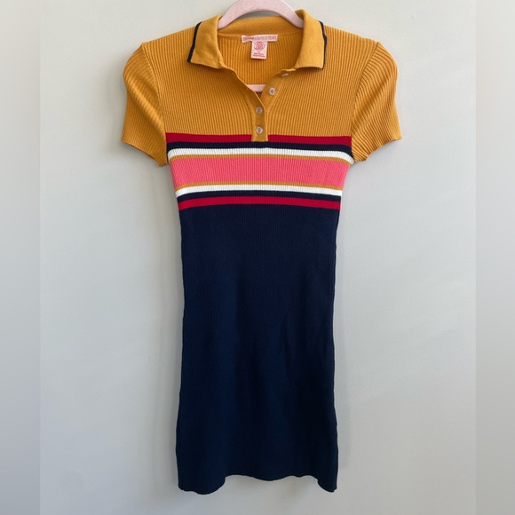 Urban Outfitters Dresses & Skirts - Urban Outfitters Bodycon Colorblock Dress with Collar Retro Vibes